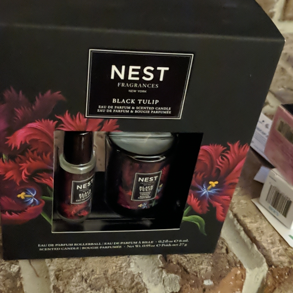 The Nest Black Tulip Gift Set